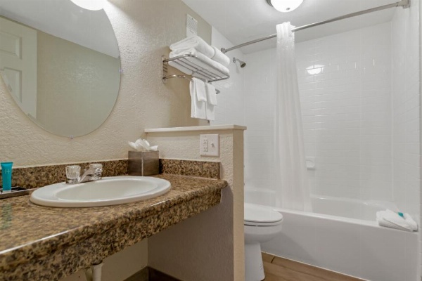 Inn on Destin Harbor, Ascend Hotel Collection image 10
