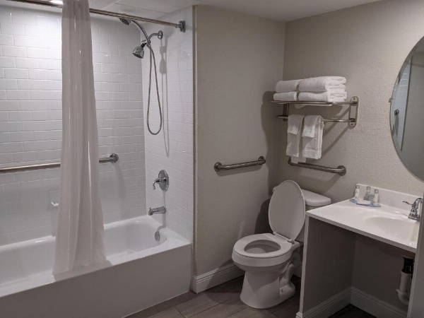 Inn on Destin Harbor, Ascend Hotel Collection image 53